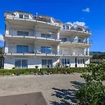 Romantisches Studio-apartment Mit Atemberaubenden Meerblick