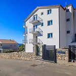 Romantisches Studio-apartment Mit Atemberaubenden Meerblick Apartman