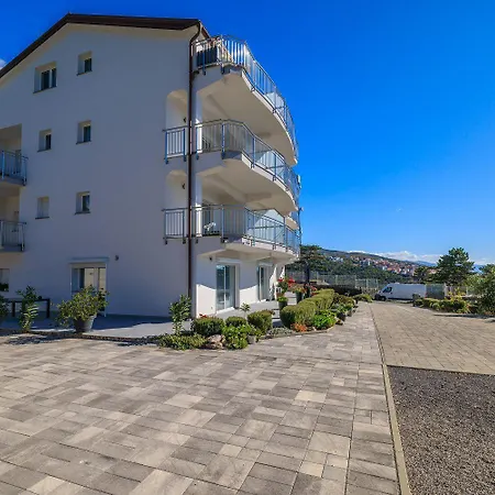 Apartment Romantisches Studio-apartment Mit Atemberaubenden Meerblick *