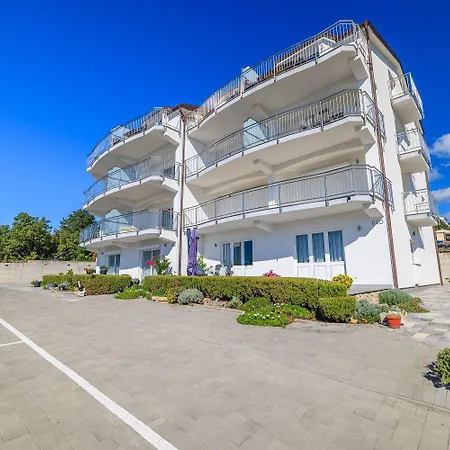 Romantisches Studio-apartment Mit Atemberaubenden Meerblick * Crikvenica