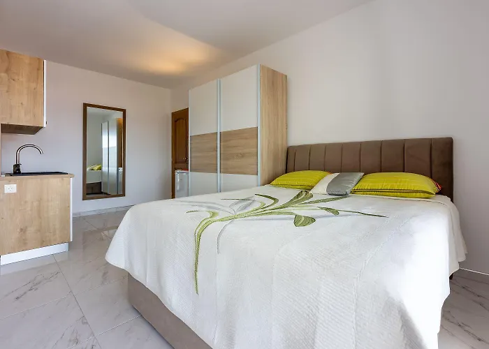 Romantisches Studio-apartment Mit Atemberaubenden Meerblick